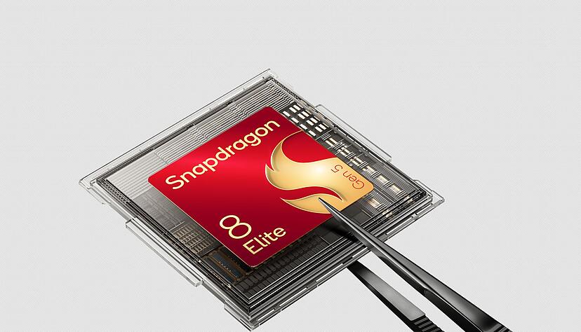 &Uuml;berbordende Power: Als Hauptprozessor verwendet das Leica Leitzphone einen leistungsstarken Snapdragon 8 Elite Gen 5i.
