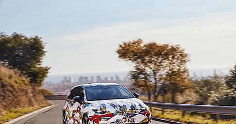 Der neue ID.Polo wird ab Sommer als Einstieg in die Elektromobilit&auml;t bei VW angeboten: Der Grundpreis liegt bei 24.990 Euro.