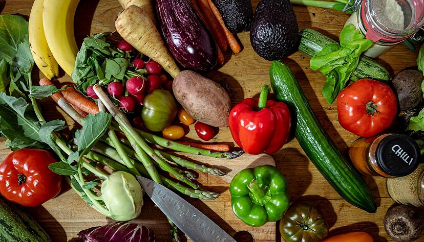 Die Studienteilnehmer ernähren sich entweder vegan, vegetarisch, pescetarisch oder essen sowohl pflanzliche als auch tierische Produkte. Die Studienteilnehmer ernähren sich entweder vegan, vegetarisch, pescetarisch oder essen sowohl pflanzliche als auch tierische Produkte.