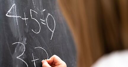 Mathe f&auml;llt nicht jedem leicht. Aber es gibt M&ouml;glichkeiten, matheschwachen Kindern das Fach im Alltag spielerisch n&auml;herzubringen.