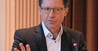 Bernd Klee, Finanzdezernent des Landkreistags Baden-W&uuml;rttemberg.