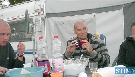 Die mutmaßlichen Mitglieder der Terrorzelle Nationalsozialistischer Untergrund (NSU), Uwe Böhnhardt, Uwe Mundlos und Beate Zschäpe (l-r), aufgenommen vermutlich 2009.