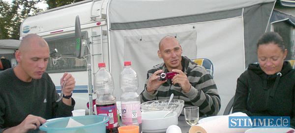 Die mutmaßlichen Mitglieder der Terrorzelle Nationalsozialistischer Untergrund (NSU), Uwe Böhnhardt, Uwe Mundlos und Beate Zschäpe (l-r), aufgenommen vermutlich 2009.