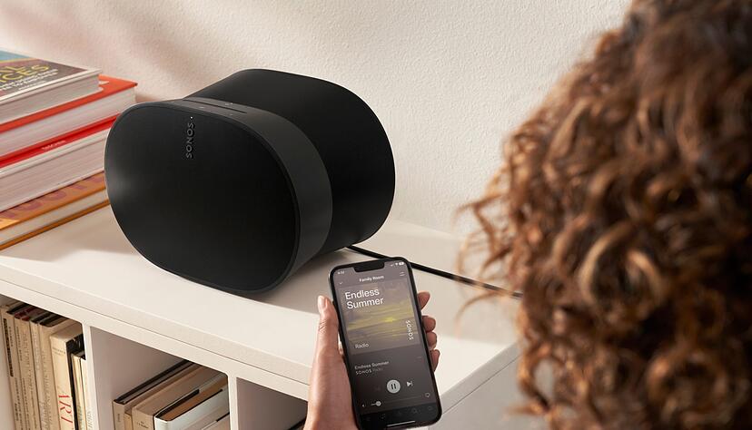 Der Sonos Era 300 l&auml;sst sich mit Atmos-Musik von den Streamingdiensten Apple Music und Amazon Music Unlimited beschicken.