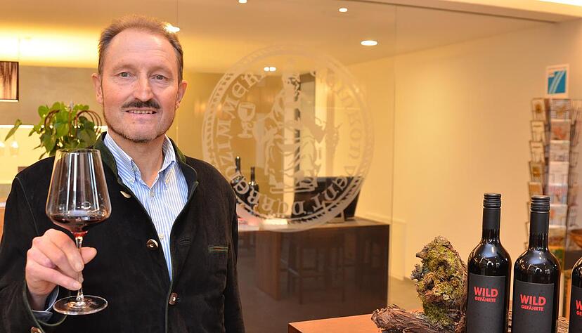 Mit Wehmut verabschiedet sich Matthias Schilling nach 25 Jahren als Vorstandsvorsitzender des Weinkonvents D&uuml;rrenzimmern.
Foto: Stefanie Pf&auml;ffle