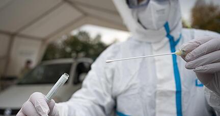 Deutschland erreicht mit mehr als 11.000 Neuinfizierten einen Corona-Höchstwert. Deutschland erreicht mit mehr als 11.000 Neuinfizierten einen Corona-Höchstwert.