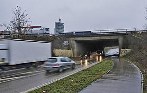 Der A6-Durchlass für die Südtangente beim Neckarsulmer Gewerbegebiet Trendpark soll auf 20,5 Meter verbreitert werden. Foto: Dennis Mugler