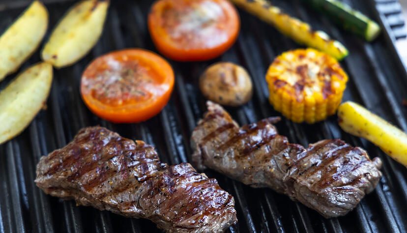 Grillen in Innenräumen? Das birgt Gefahren. Grillen in Innenräumen? Das birgt Gefahren.