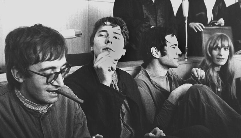 Das Frankfurter Landgericht verurteilte am 31.Oktober 1968 Andreas Baader, Gudrun Ensslin (rechts) sowie die beiden Mitt&auml;ter Thorwald Proll und Horst S&ouml;hnlein zu jeweils drei Jahren Haft.