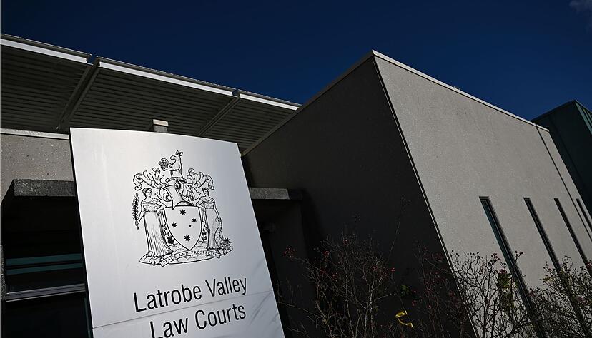 Das Verfahren im Latrobe Valley Magistrates Court dauerte mehr als neun Wochen, bevor die Jury sich zu Beratungen zurückzog. (Archivbild) Das Verfahren im Latrobe Valley Magistrates Court dauerte mehr als neun Wochen, bevor die Jury sich zu Beratungen zurückzog. (Archivbild)