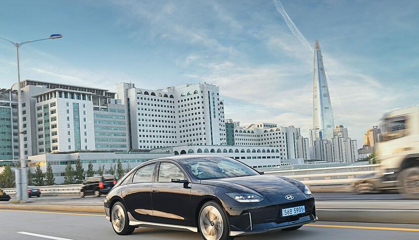 Auf Effizienz getrimmt: Dank der optimierten Aerodynamik kommt der Ioniq 6 auf eine maximale Reichweite von 624 Kilometer.