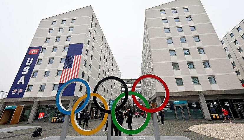 So sieht es aus, das Olympische Dorf in Mailand. Die Einwohner sp&uuml;ren noch wenig von der Faszination der Spiele. Einige f&uuml;hlen sich nicht informiert oder ihnen sind die Tickets zu teuer.