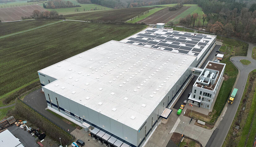 Das neue Logistikzentrum samt Verwaltungsgeb&auml;ude der Reisser-Gruppe entstand im regionalen Industriepark Osterburken.