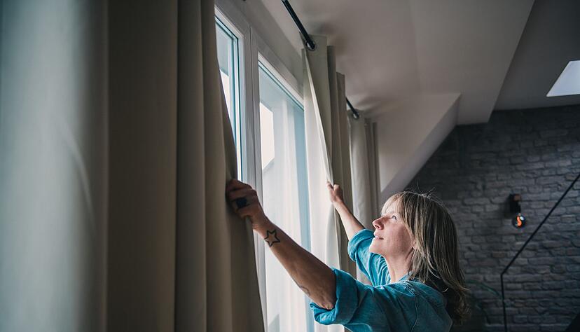 Morgens Licht, Wasser und frische Luft: Schon kleine Gewohnheiten können für das Wohlbefinden einen großen Unterschied machen. Morgens Licht, Wasser und frische Luft: Schon kleine Gewohnheiten können für das Wohlbefinden einen großen Unterschied machen.
