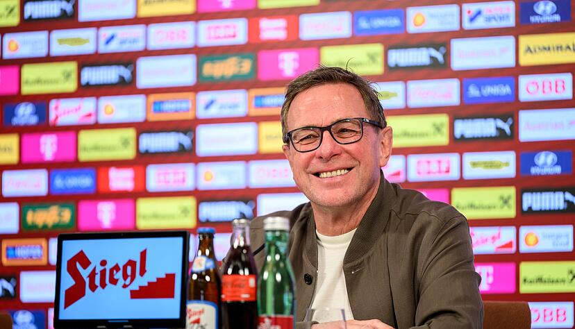 Ralf Rangnick sieht viel Potenzial in den beiden Debütanten. Ralf Rangnick sieht viel Potenzial in den beiden Debütanten.
