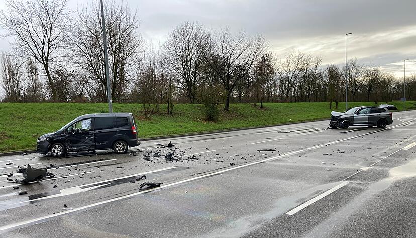 Auf der B27 in Heilbronn hat es einen Unfall gegeben.