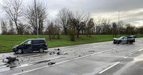 Auf der B27 in Heilbronn hat es einen Unfall gegeben.