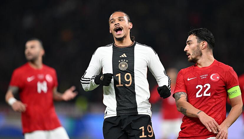 Leroy Sané nach einer vergebenen Chance. Leroy Sané nach einer vergebenen Chance.