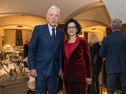 Vor rund 140 G&auml;sten hielt B&auml;rbel G. Renner (rechts), Gesch&auml;ftsf&uuml;hrerin der Dieter-Schwarz-Stiftung, die Festrede.