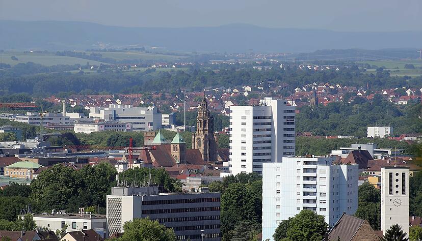 Internationalen Gästen dürfte in Heilbronn vor allem die fehlende Anbindung an den Fernverkehr auffallen, meint unsere Autorin. Internationalen Gästen dürfte in Heilbronn vor allem die fehlende Anbindung an den Fernverkehr auffallen, meint unsere Autorin.