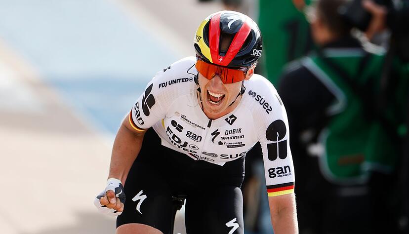 Franziska Koch jubelt &uuml;ber ihren Sieg.