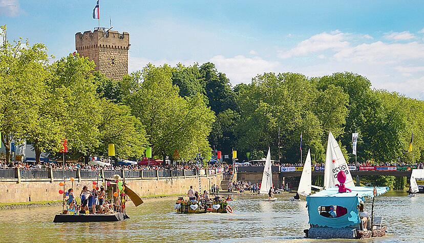 Auf dem Neckar ist gut feiern, wie unser Foto vom Neckarfest 2013 zeigt. Das für dieses Jahr geplante Neckarfestival wird ins nächste Jahr verschoben.
Foto: HMG/Schweizer