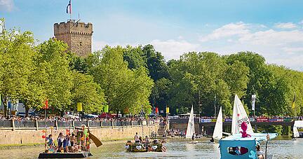 Auf dem Neckar ist gut feiern, wie unser Foto vom Neckarfest 2013 zeigt. Das für dieses Jahr geplante Neckarfestival wird ins nächste Jahr verschoben.
Foto: HMG/Schweizer