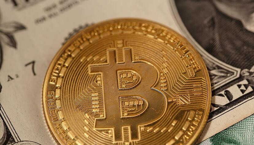 Der Bitcoin hat seit seinem Allzeithoch zum Amtsantritt von US-Pr&auml;sident Donald Trump rund 28 Prozent an Wert in US-Dollar verloren.