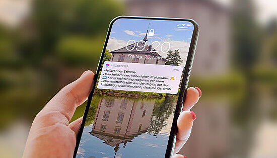 News direkt aufs Handy &uuml;ber den Facebook-Messenger. Fotomontage HSt