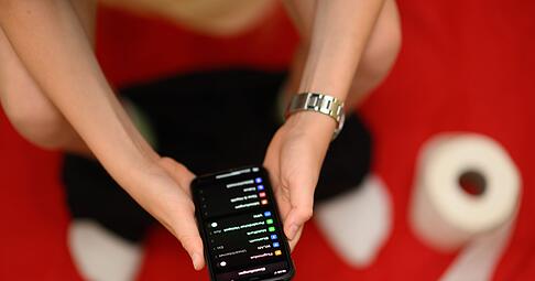 Nicht nur Lavendelduft: Gerade in neuen Beziehungen sch&auml;mt man sich vielleicht, wenn der andere pl&ouml;tzlich Dinge mitbekommt, die vorher privat waren.