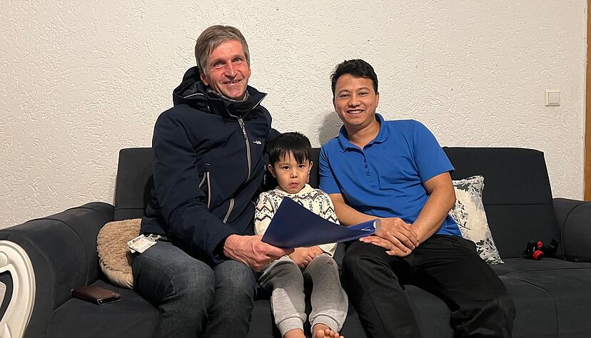 Roy Jastrow betreut eine afghanische Familie. Vater Reiza ist Ingenieur, hat B2 und sucht Arbeit.