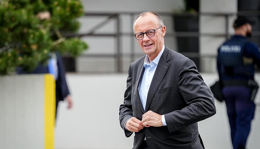 Merz hebt die Reichweitenbeschr&auml;nkung beim Einsatz deutscher Waffen in der Ukraine auf.