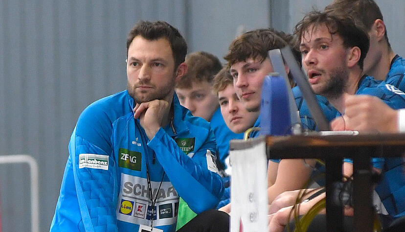 Welches Punkteziel sich Oliver He&szlig; (links) und seine Mannschaft f&uuml;r die letzten f&uuml;nf Spiele der Drittliga-Saison gesetzt haben, will der Trainer nicht verraten.