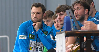 Welches Punkteziel sich Oliver He&szlig; (links) und seine Mannschaft f&uuml;r die letzten f&uuml;nf Spiele der Drittliga-Saison gesetzt haben, will der Trainer nicht verraten.