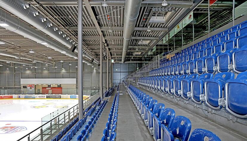 Die Falken verhandeln aktuell mit den Stadtwerken über die Modalitäten des künftigen Mietvertrags über die Eishalle. Foto: Archiv