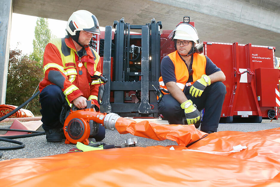 Unwetter-&Uuml;bung Feuerwehr Bad Friedrichshall mit Neckarsulm und Werksfeuerwehr Audi