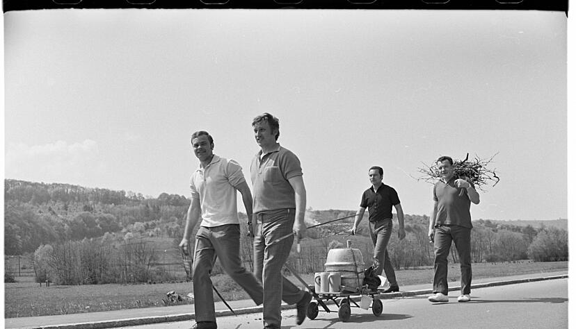 Traditionell nutzen Väter, aber auch Familien den freien Tag zu Ausflügen. Foto: Archiv/Eisenmenger Traditionell nutzen Väter, aber auch Familien den freien Tag zu Ausflügen. Foto: Archiv/Eisenmenger