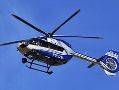 Ein Hubschrauber war am Montagabend in Mosbach an einer Vermisstensuche beteiligt &ndash; mit Erfolg. (Symbolbild)