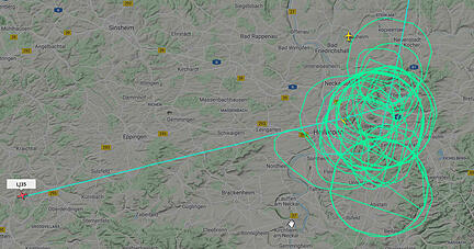 Die Internetseite Flightradar24 zeigte die Flugbahn des Jets über der Region.