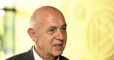 DFB-Präsident Bernd Neuendorf stellte die Initiative vor. (Archivbild)