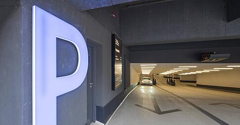 Parken kann eine teure Angelegenheit sein. Wie sieht es mit den Tarifen in Heilbronn im Vergleich mit anderen Städten aus? Parken kann eine teure Angelegenheit sein. Wie sieht es mit den Tarifen in Heilbronn im Vergleich mit anderen Städten aus?