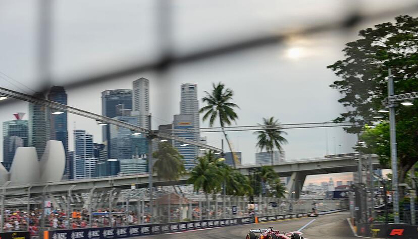 Für das Nachtrennen in Singapur hat der Weltverband erstmals die neue Hitze-Regel aktiviert.