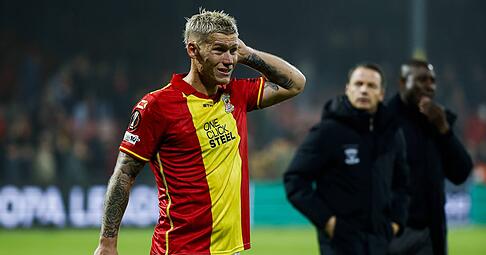 Die Stadt Deventer und der beheimatete Fußballclub Go Ahead Eagles zeigten sich gegen den VfB Stuttgart von der schlechten Seite. Die Stadt Deventer und der beheimatete Fußballclub Go Ahead Eagles zeigten sich gegen den VfB Stuttgart von der schlechten Seite.