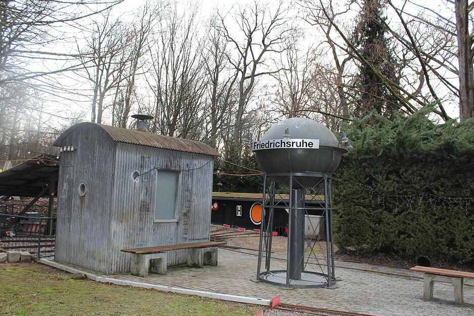 Mit Dampf durch den vierten Advent: Die Dampfbahnfreunde haben in Zweiflingen-Friedrichsruhe zum ersten Mal einen Weihnachtsmarkt veranstaltet.
