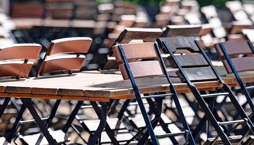 Das Hotel- und Gastst&auml;ttengewerbe hat weiter zu k&auml;mpfen, doch die negative Stimmung hat auch in anderen Branchen um sich gegriffen.     
Foto: dpa