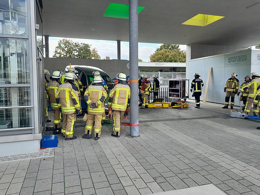 Spektakulärer Unfall in Freiberg/Neckar