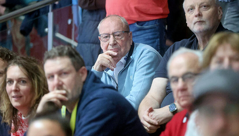 Rolf H&auml;rdtner greift im Fr&uuml;hjahr 2010 zum Telefonh&ouml;rer und t&auml;tigt einen folgenschweren Anruf, der die Sport-Union Neckarsulm sechs Jahre sp&auml;ter in die Bundesliga f&uuml;hrt.