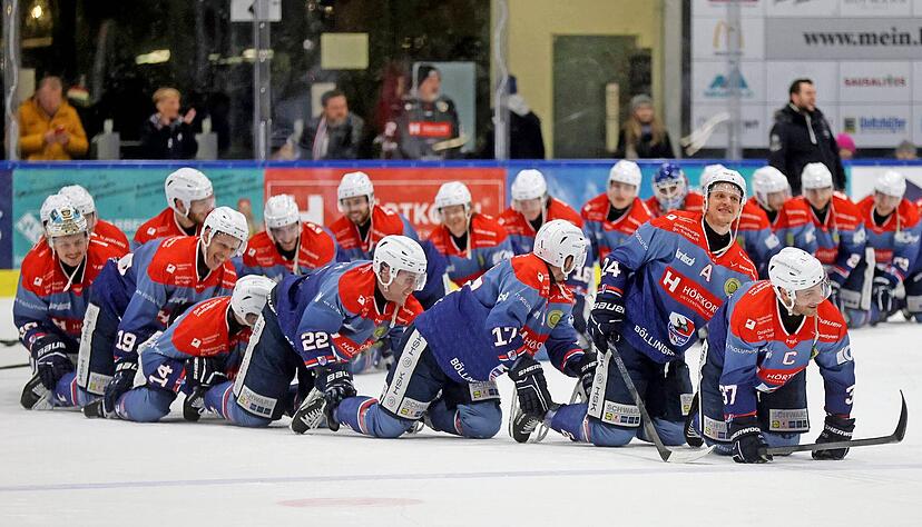 Es geht nicht nur darum, Spiele zu gewinnen. Der Spa&szlig; auf und neben dem Eis darf nicht zu kurz kommen. Daf&uuml;r muss die Chemie im Team aber stimmen.