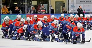 Es geht nicht nur darum, Spiele zu gewinnen. Der Spa&szlig; auf und neben dem Eis darf nicht zu kurz kommen. Daf&uuml;r muss die Chemie im Team aber stimmen.