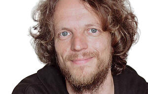 Gerhard Reese (38) ist Professur für Umweltpsychologie an der Universität Koblenz-Landau. Er ordnet für uns Ausreden zum Thema Klimaschutz ein. Gerhard Reese (38) ist Professur für Umweltpsychologie an der Universität Koblenz-Landau. Er ordnet für uns Ausreden zum Thema Klimaschutz ein.